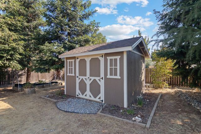 2090 Vista Del Lago Dr, Valley Springs, CA 95252