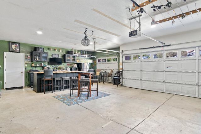 2090 Vista Del Lago Dr, Valley Springs, CA 95252