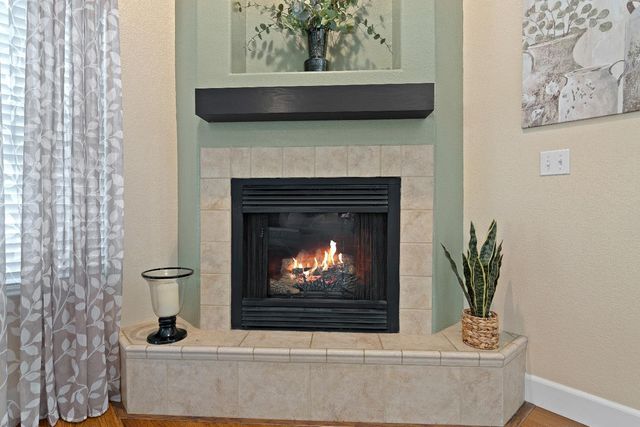 2090 Vista Del Lago Dr, Valley Springs, CA 95252