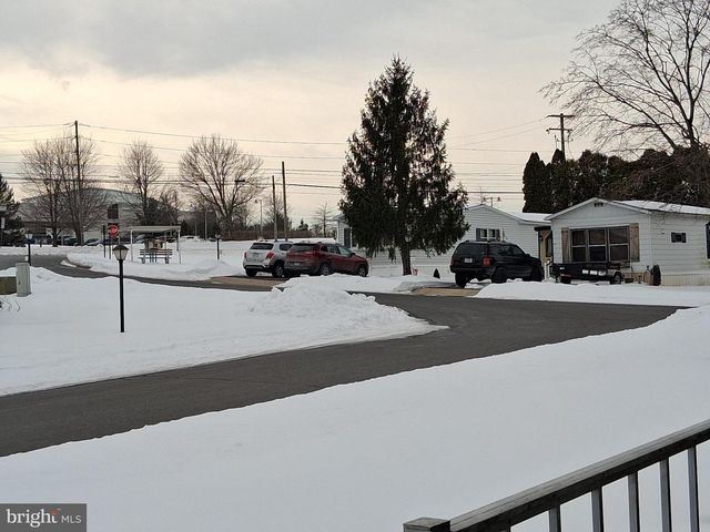 17 STONY RUN VLG, Denver, PA 17517