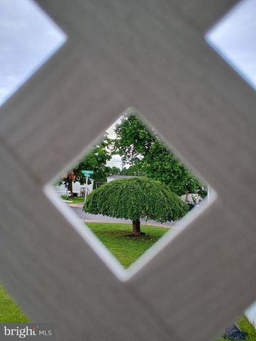 17 STONY RUN VLG, Denver, PA 17517