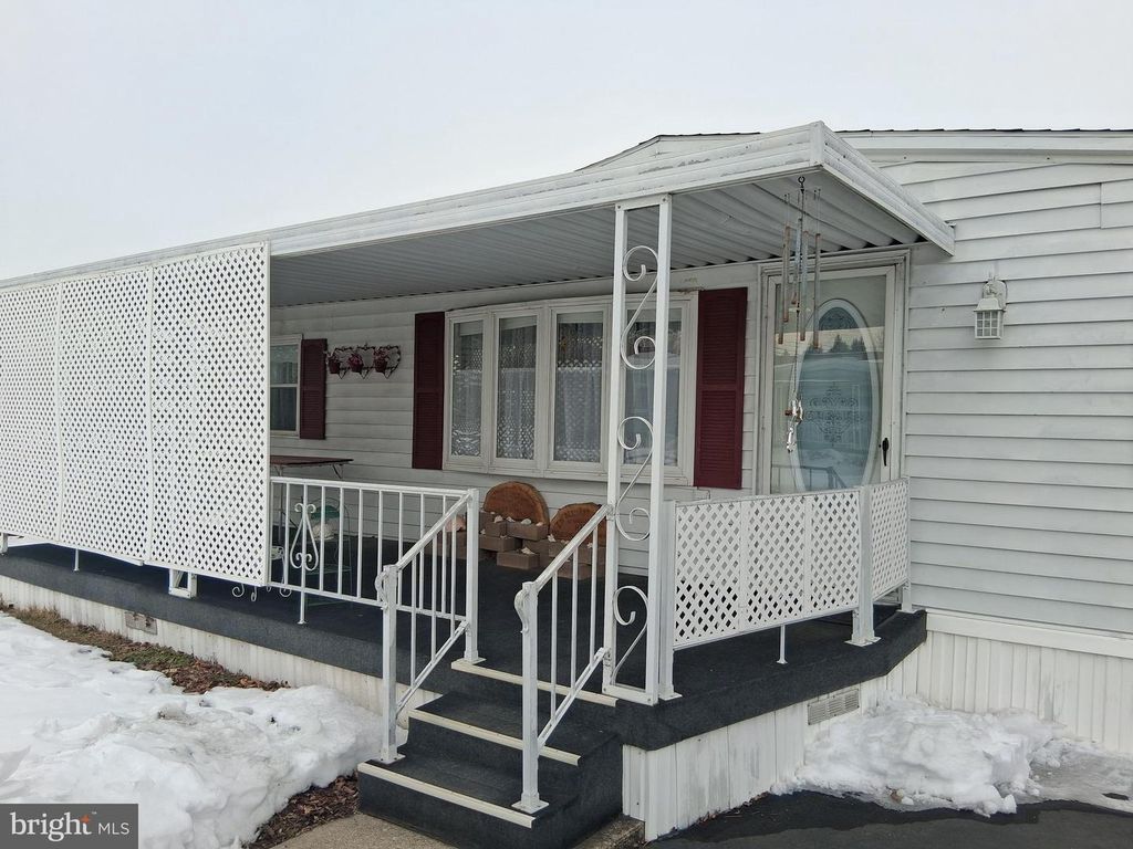 17 STONY RUN VLG, Denver, PA 17517