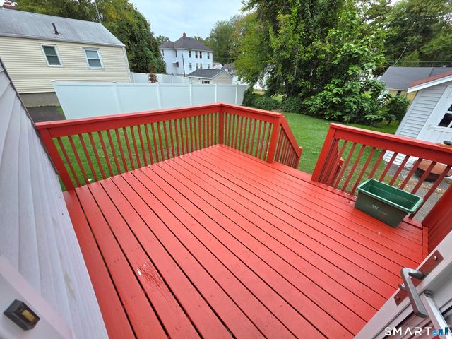 40 Englewood Avenue, Bloomfield, CT 06002