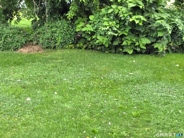 40 Englewood Avenue, Bloomfield, CT 06002