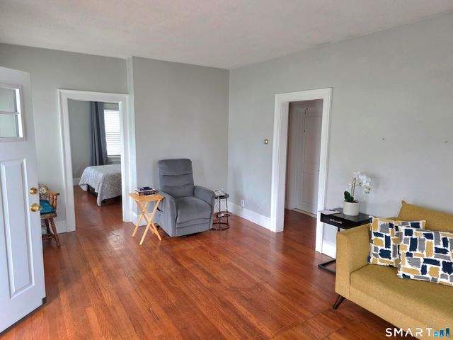40 Englewood Avenue, Bloomfield, CT 06002