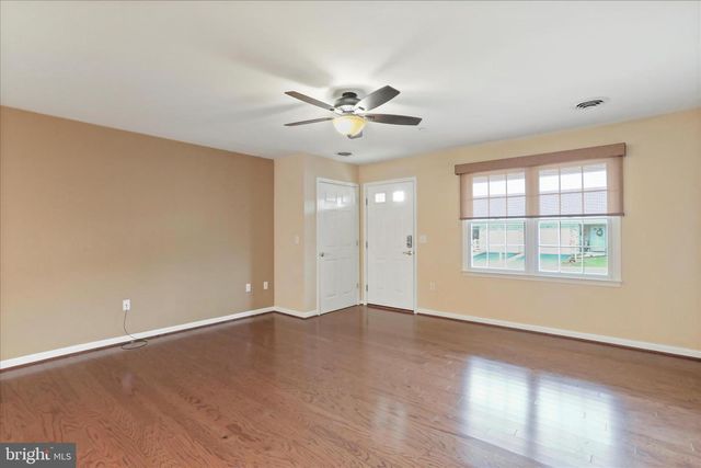 716 LARGO DR, Hagerstown, MD 21740