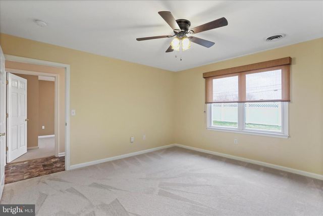 716 LARGO DR, Hagerstown, MD 21740