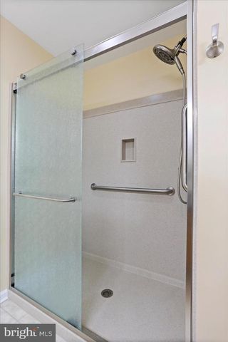 716 LARGO DR, Hagerstown, MD 21740