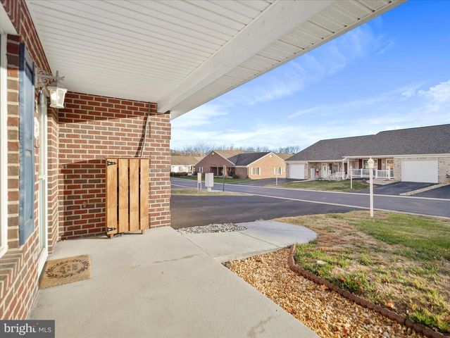 716 LARGO DR, Hagerstown, MD 21740