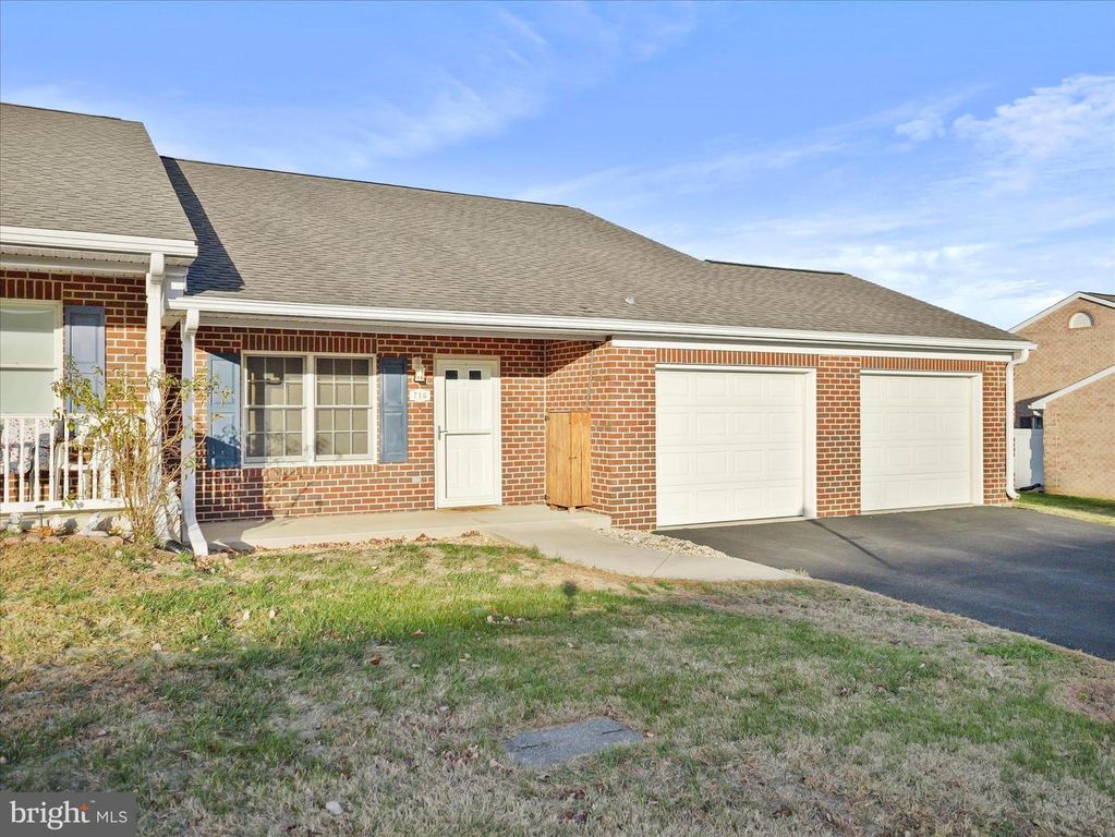 716 LARGO DR, Hagerstown, MD 21740