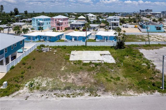 126 Delmar AVE, Fort Myers Beach, FL 33931