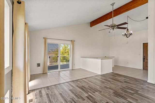 180 Hi Valley View St, Yakima, WA 98901