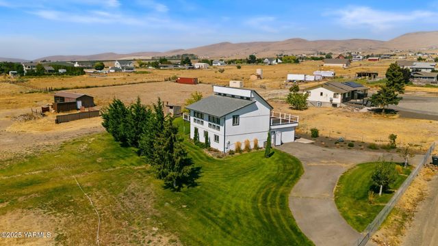 180 Hi Valley View St, Yakima, WA 98901