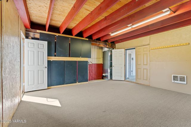 180 Hi Valley View St, Yakima, WA 98901