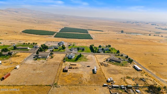 180 Hi Valley View St, Yakima, WA 98901