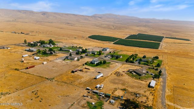 180 Hi Valley View St, Yakima, WA 98901