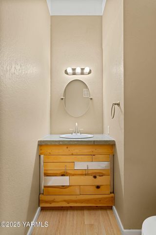 180 Hi Valley View St, Yakima, WA 98901