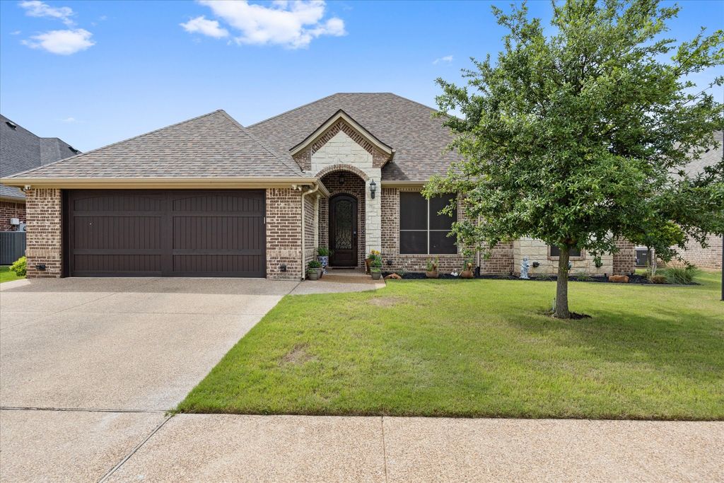 1408 Joshua Way, Granbury, TX 76048