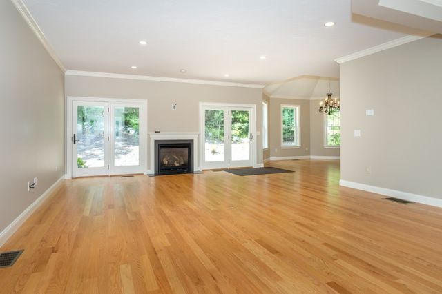 512 Fresh Meadow Ln, Dighton, MA 02764
