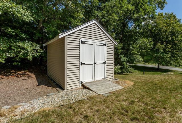 512 Fresh Meadow Ln, Dighton, MA 02764