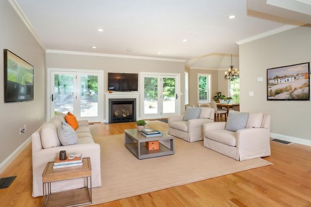 512 Fresh Meadow Ln, Dighton, MA 02764