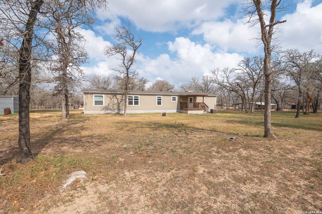 213 Oak View, La Vernia, TX 78121