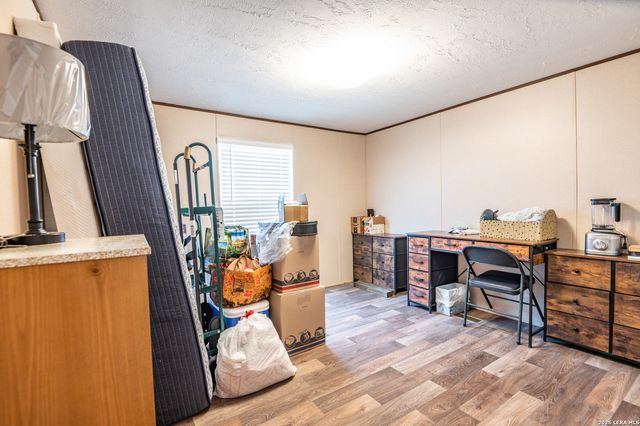 213 Oak View, La Vernia, TX 78121