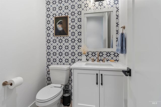 125 S Eagles Roost Way, Eagle, ID 83616