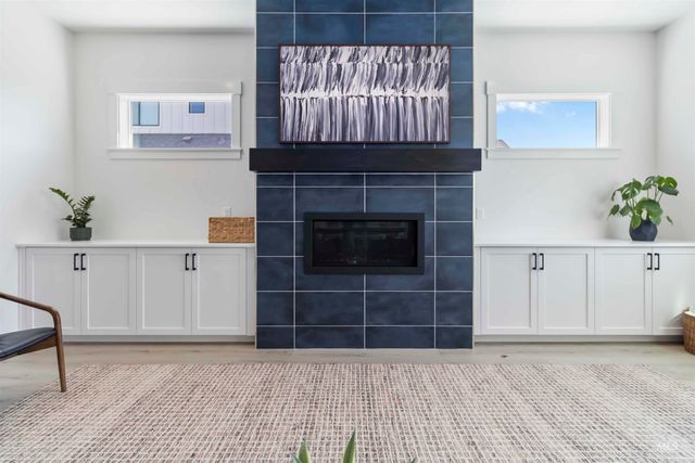 125 S Eagles Roost Way, Eagle, ID 83616