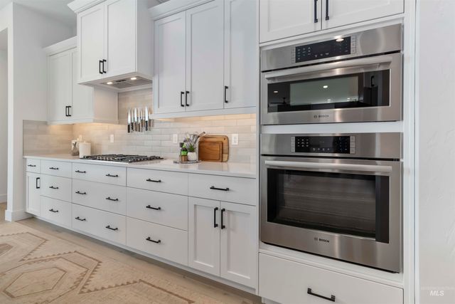 125 S Eagles Roost Way, Eagle, ID 83616