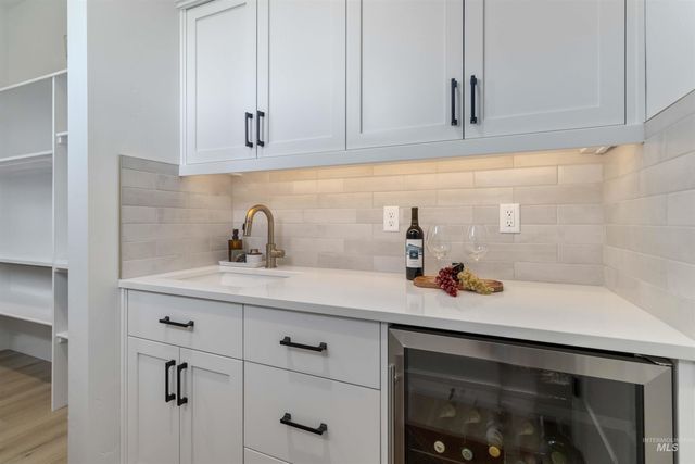 125 S Eagles Roost Way, Eagle, ID 83616