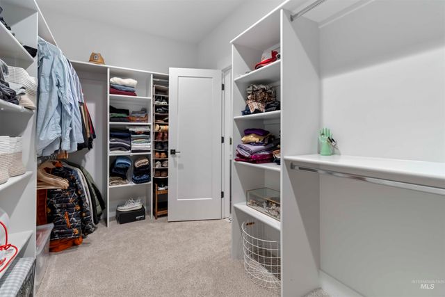 125 S Eagles Roost Way, Eagle, ID 83616