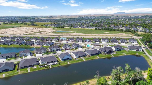 125 S Eagles Roost Way, Eagle, ID 83616