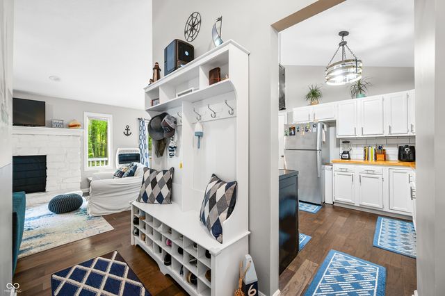 6933 Grey Wolf Drive, Nineveh, IN 46164