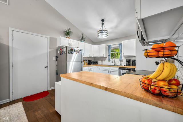 6933 Grey Wolf Drive, Nineveh, IN 46164