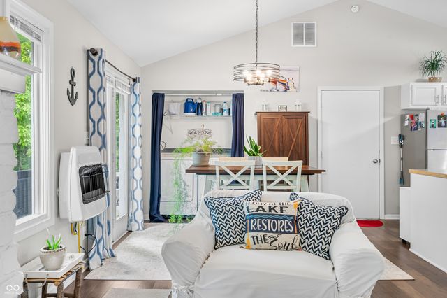 6933 Grey Wolf Drive, Nineveh, IN 46164