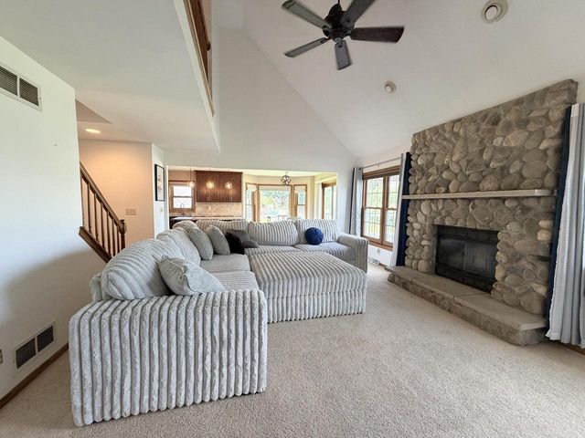 W146N10907 Heritage PARKWAY, Germantown, WI 53022