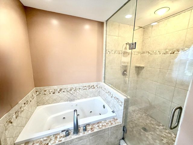 W146N10907 Heritage PARKWAY, Germantown, WI 53022