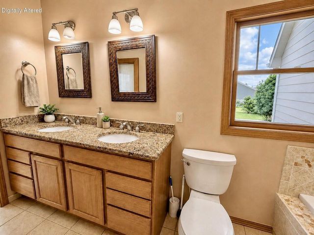 W146N10907 Heritage PARKWAY, Germantown, WI 53022