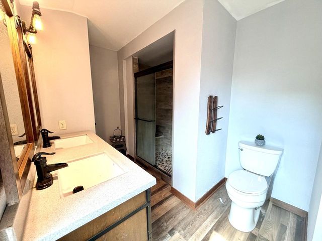 W146N10907 Heritage PARKWAY, Germantown, WI 53022