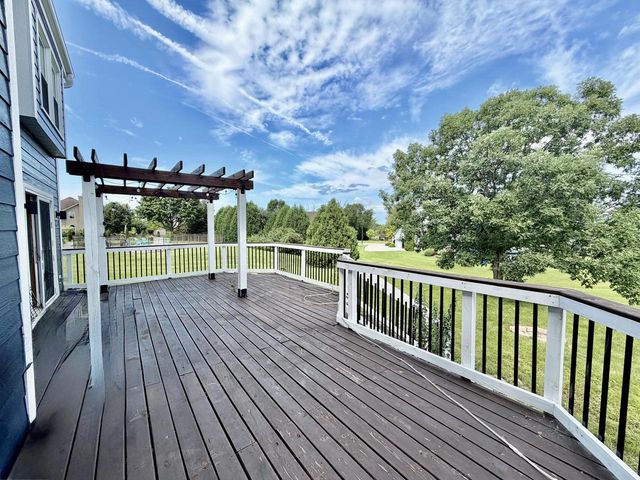 W146N10907 Heritage PARKWAY, Germantown, WI 53022