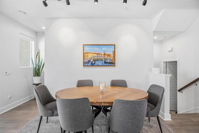 2854 Avella, San Diego, CA 92108