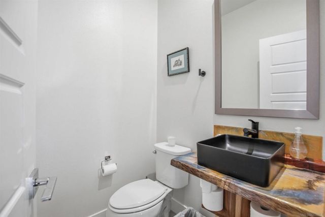 2854 Avella, San Diego, CA 92108