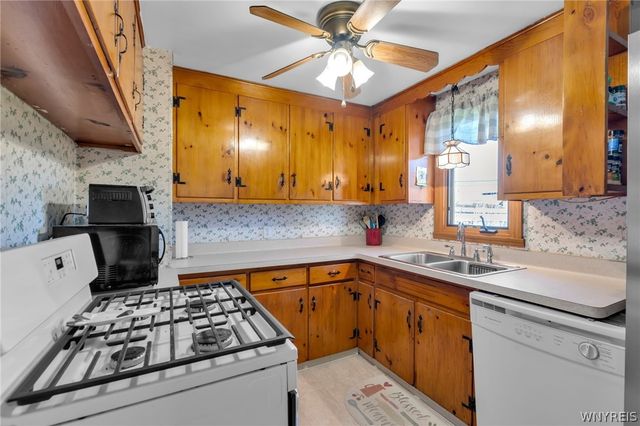 8 Murray, Tonawanda, NY 14150