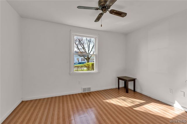 8 Murray, Tonawanda, NY 14150