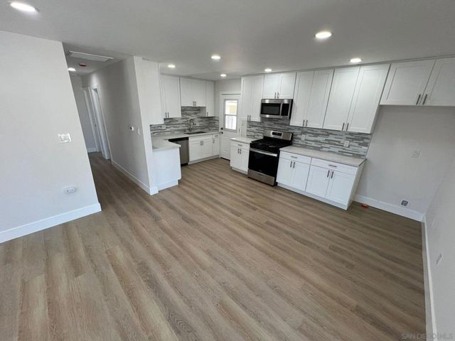 1916 Woden, San Diego, CA 92113