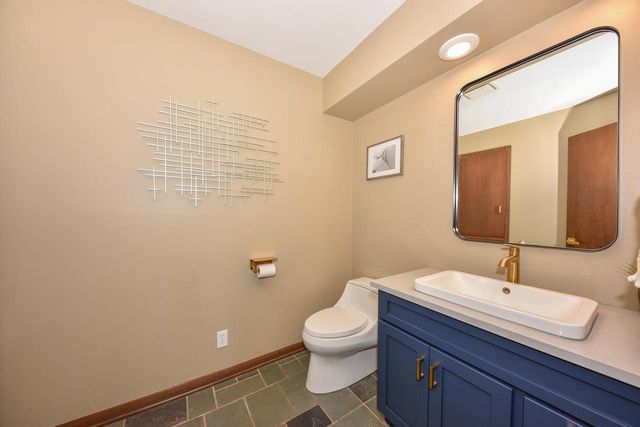 4380 County Road Y, Saukville, WI 53080