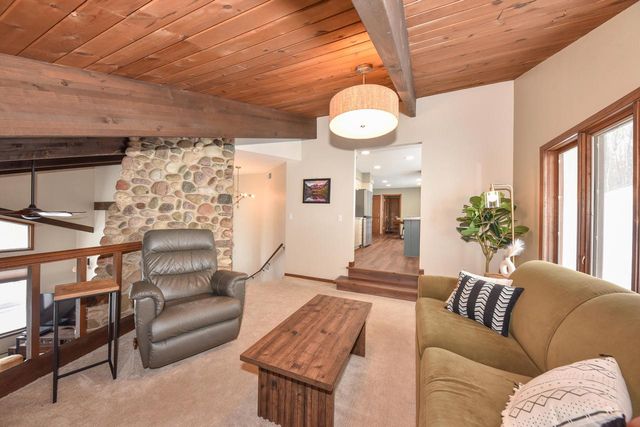 4380 County Road Y, Saukville, WI 53080