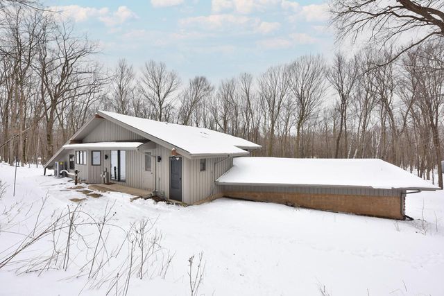 4380 County Road Y, Saukville, WI 53080