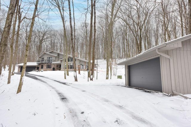 4380 County Road Y, Saukville, WI 53080